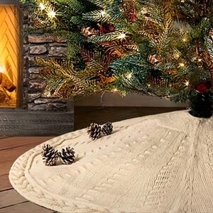 Christmas Knitted Tree Skirt